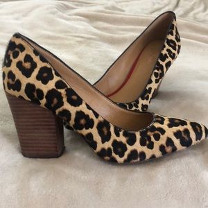 Leopard print cow hair block heel pumps sz 6